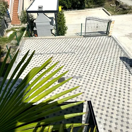 Apartment Rosa - Sea View & Private Parking