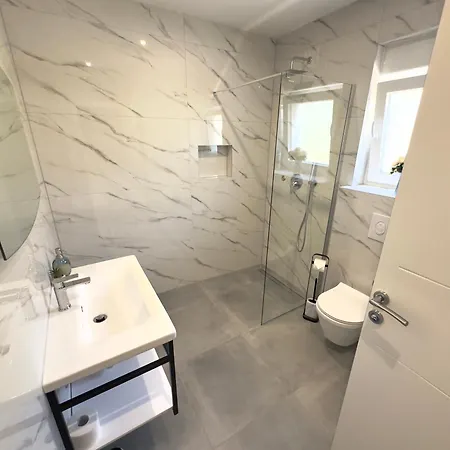 Apartment Rosa - Sea View & Private Parking *