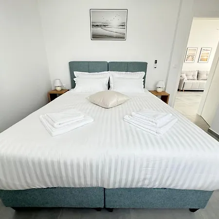 Apartment Rosa - Sea View & Private Parking Kastela
