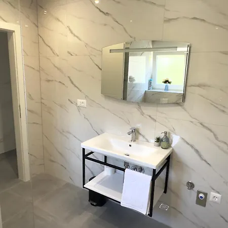 Apartment Rosa - Sea View & Private Parking *