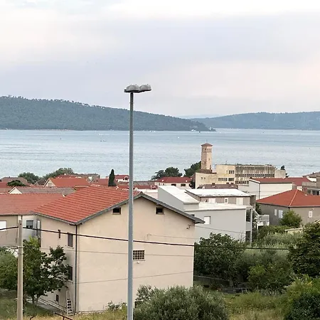 Apartment Rosa - Sea View & Private Parking