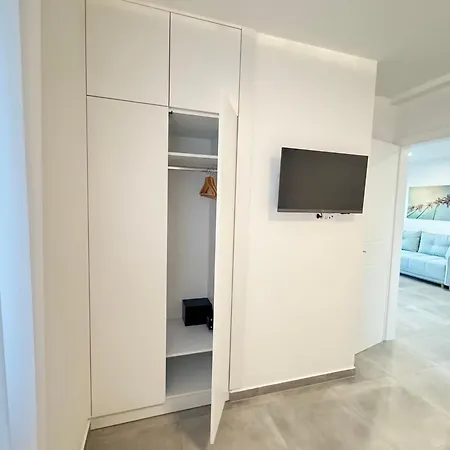 Rosa - Sea View & Private Parking Daire *
