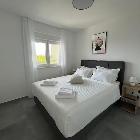 Daire Rosa - Sea View & Private Parking *