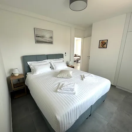 Rosa - Sea View & Private Parking Daire