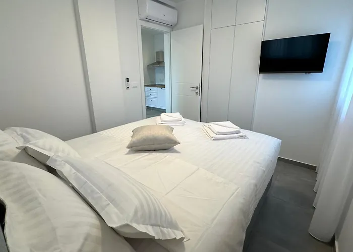 Rosa - Sea View & Private Parking